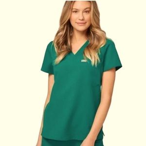 Figs Hunter Green scrub top